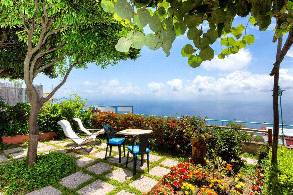 IL RIFUGIO DI ELA 'Apartment Garden.