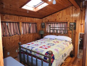 1 chambre, fer et planche à repasser, accès Internet, draps fournis