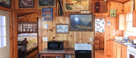 1 chambre, fer et planche Ă repasser, accĂšs Internet, draps fournis