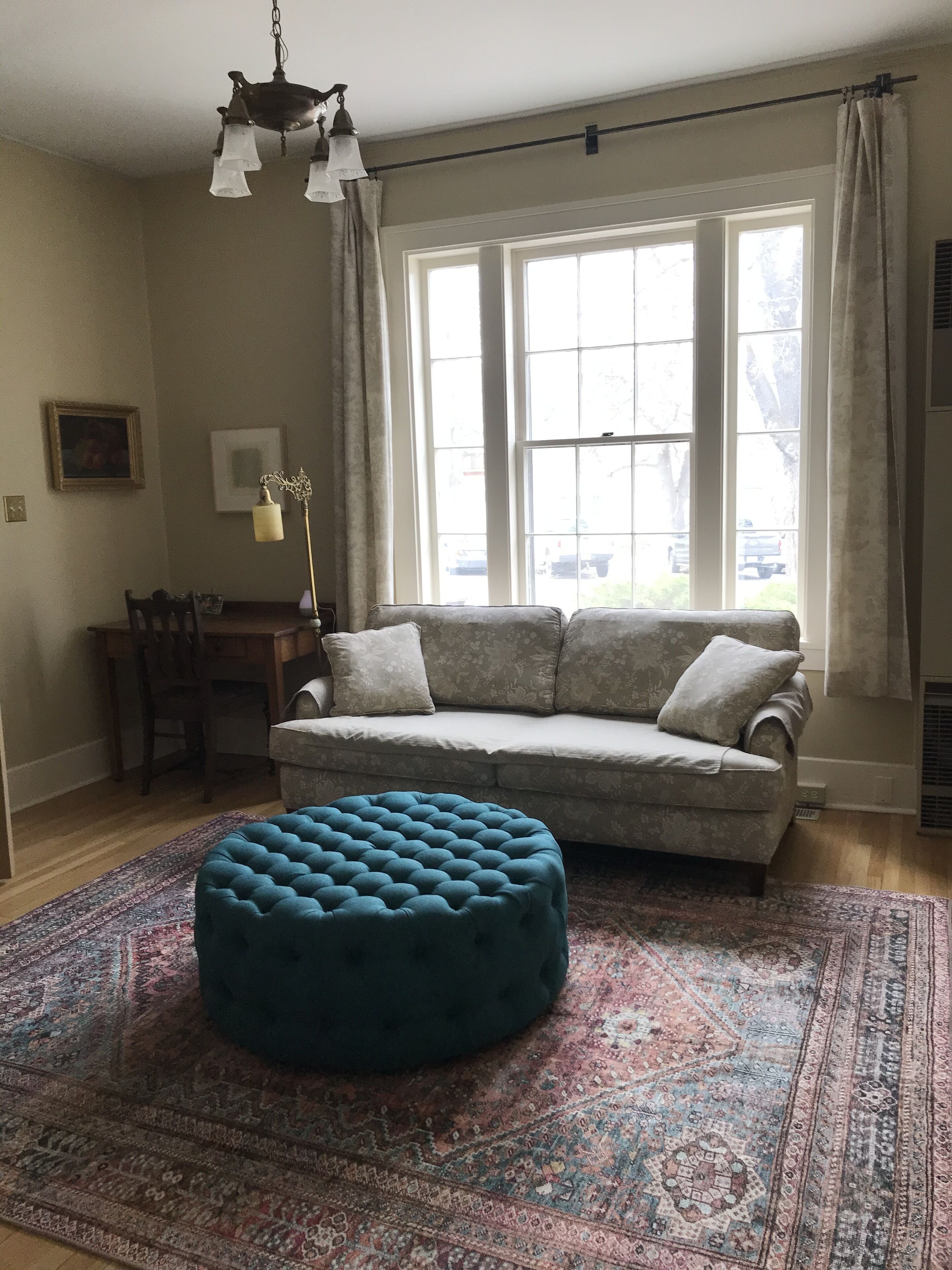 Tastefully Furnished Downtown Apartment In The Historic Wesley Building. 