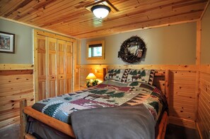 2 bedrooms, iron/ironing board, free WiFi, bed sheets - Book Your Summer Vacation Today! (Brainerd)