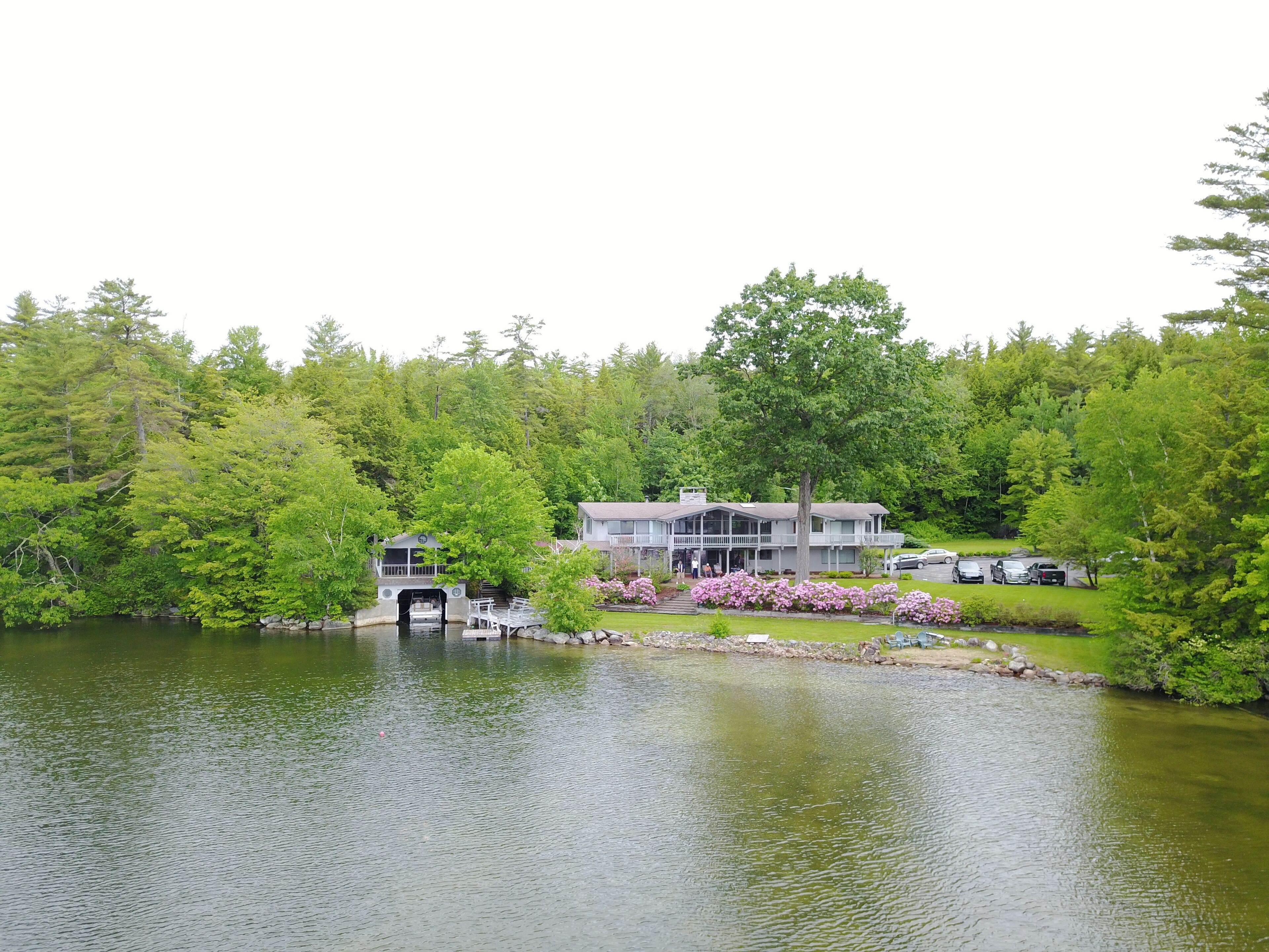 Year Round Lakefront Private Getaway!