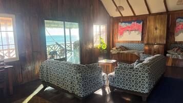 2 bedrooms, desk, free WiFi, bed sheets