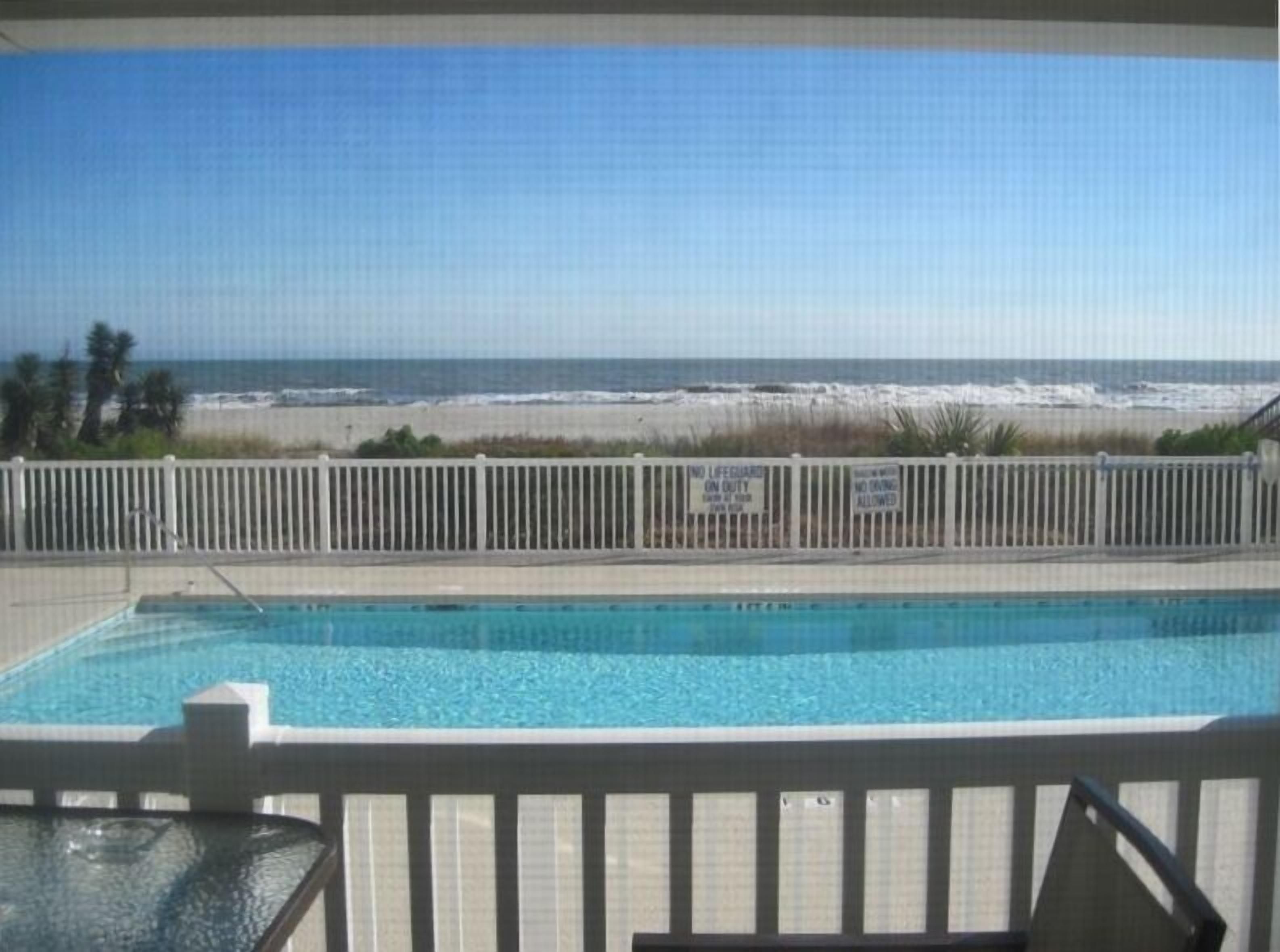Direct Oceanfront - Shore Dr. -2 BR 2 Bath Overlooks Pool