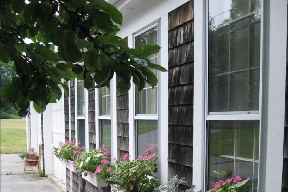 Slow Down & Go Back in Time-Relax Completely in Our Maine Home