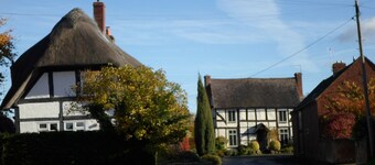 Incantevole cottage accogliente completamente aggiornato a pochi passi da negozi e mercati