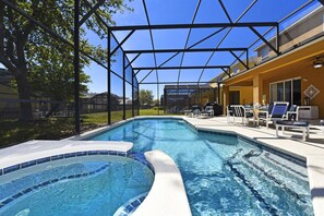 Et oppvarmet basseng