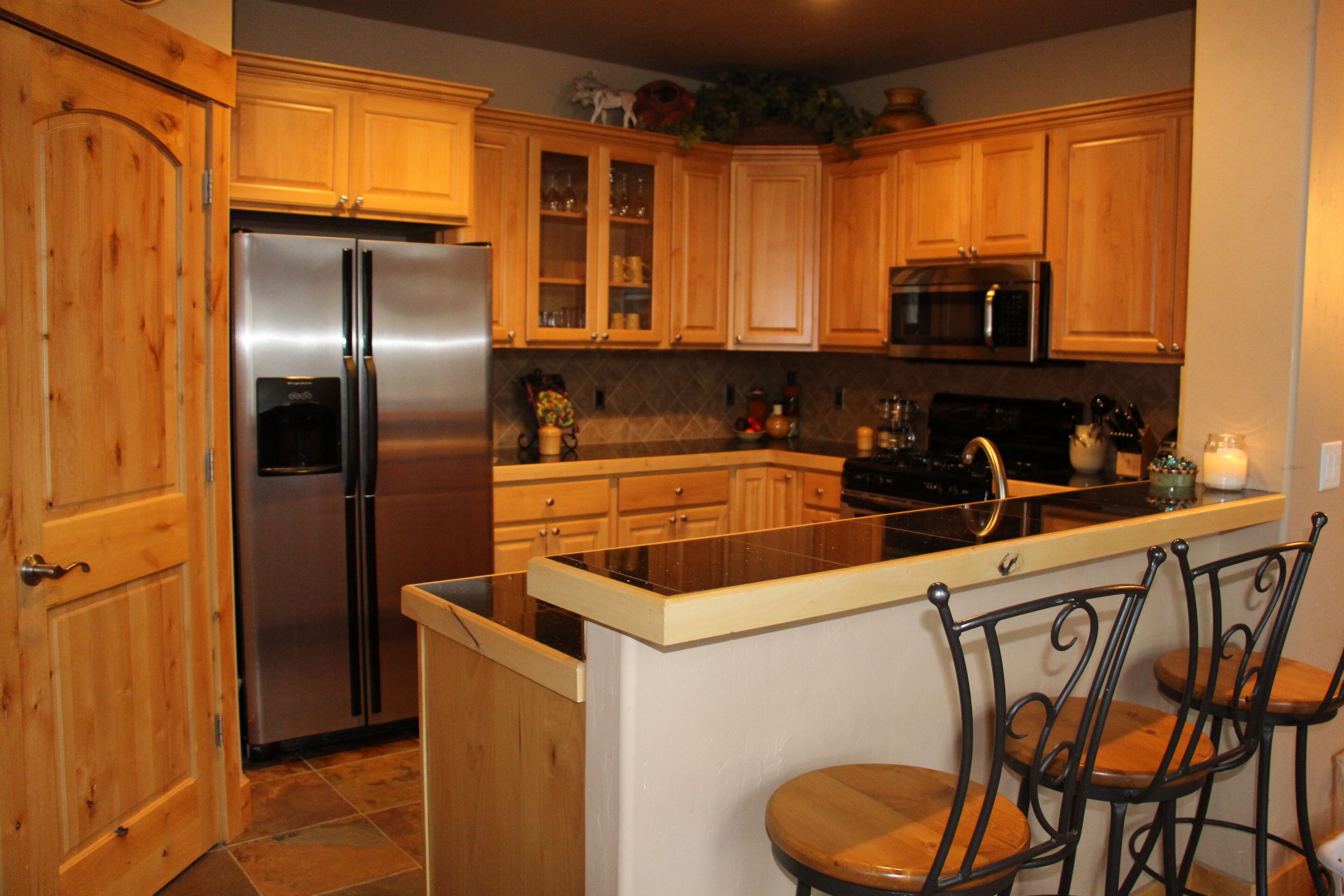 Two Master Suites, Sleeps 9, Hot Tub And Magnificent Views