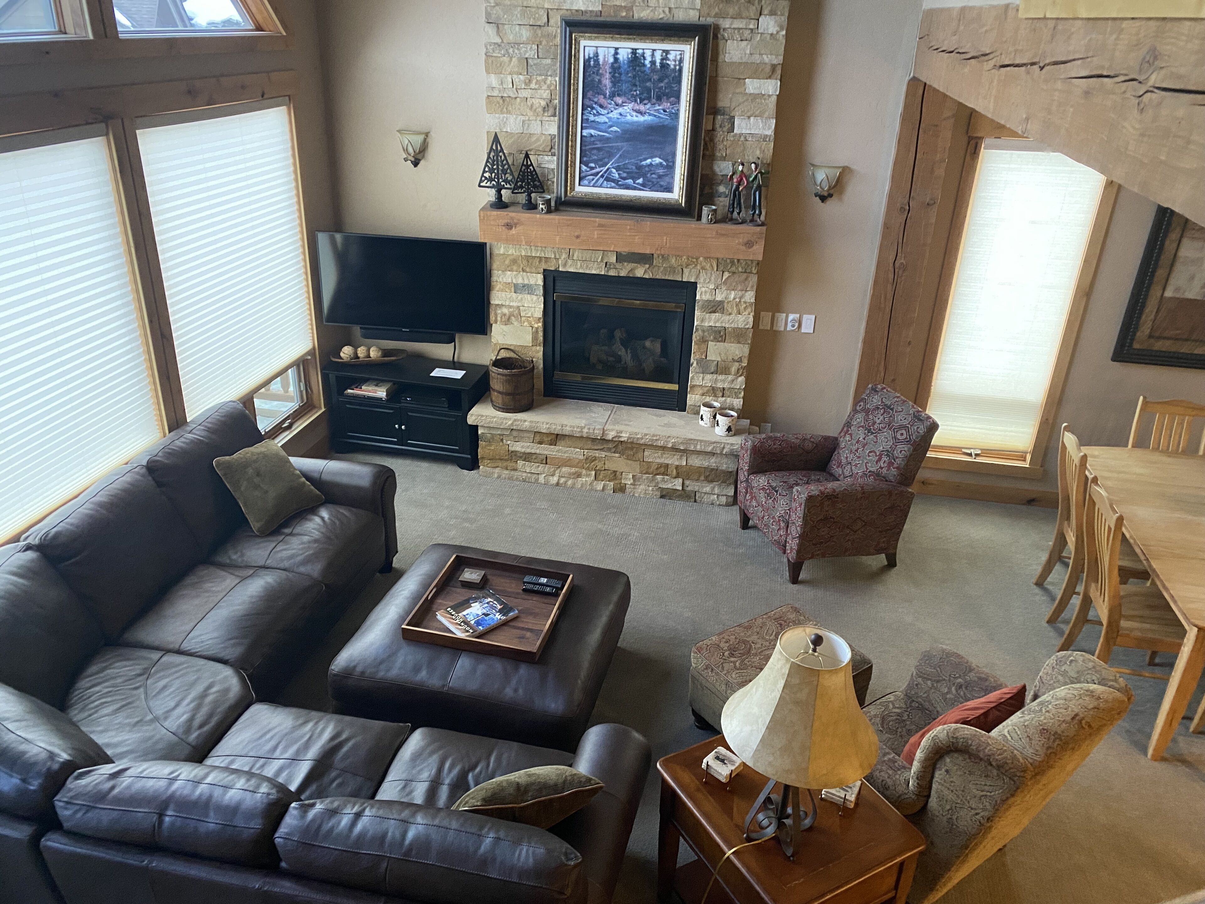 Two Master Suites, Sleeps 9, Hot Tub And Magnificent Views