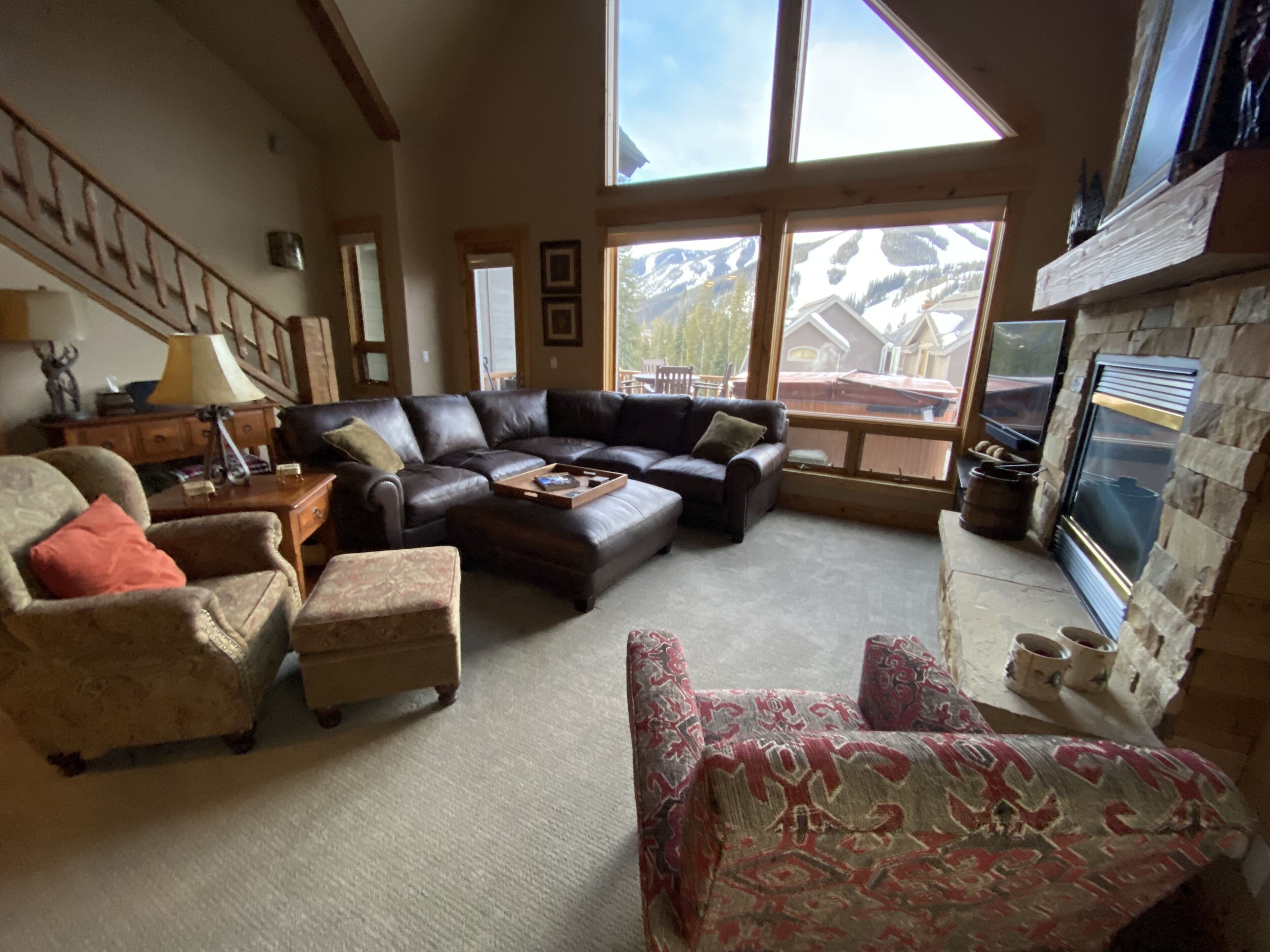 Two Master Suites, Sleeps 9, Hot Tub And Magnificent Views