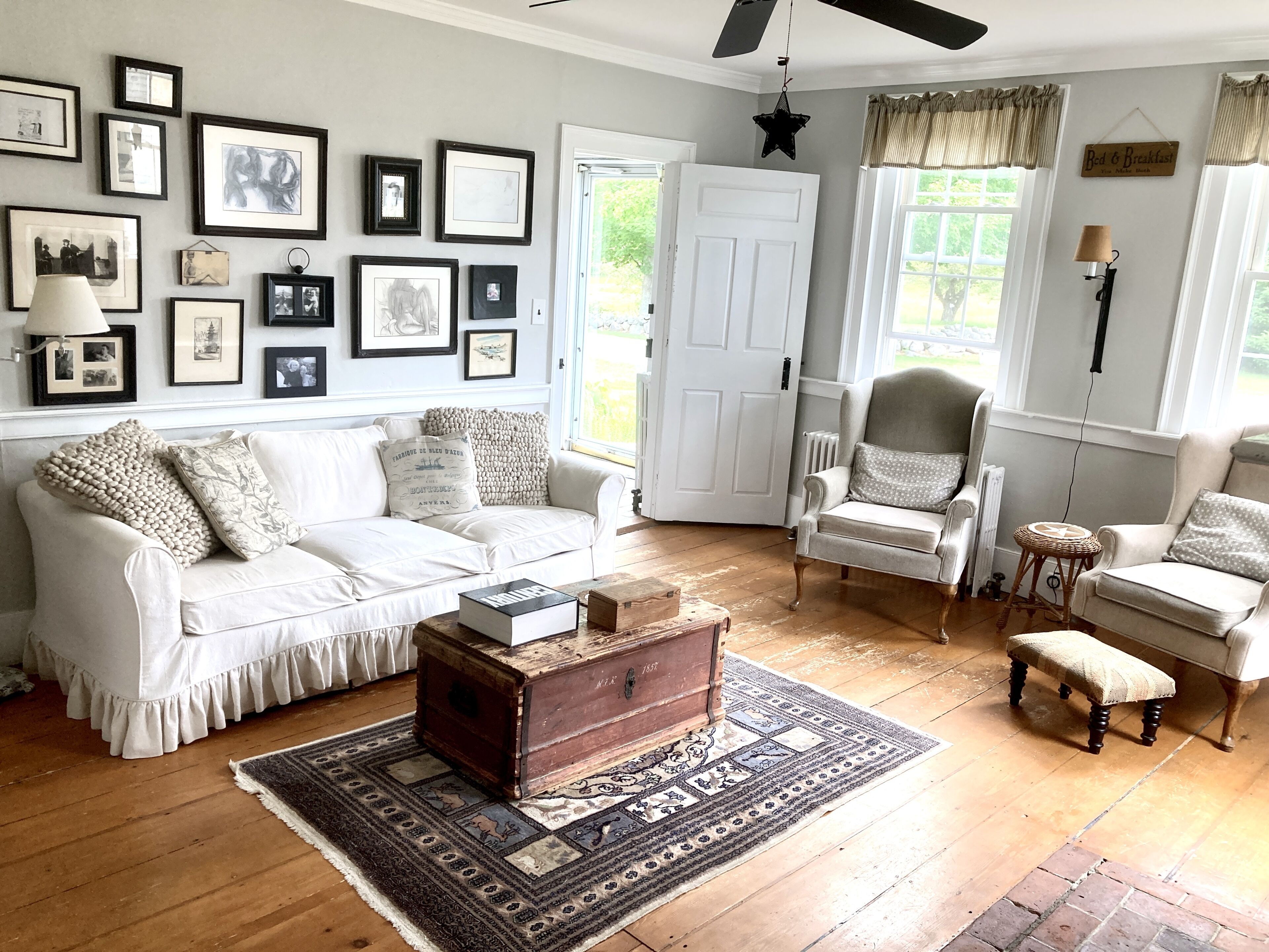 Sprawling, stylish farmhouse in an apple orchard - Sleeps up to 25