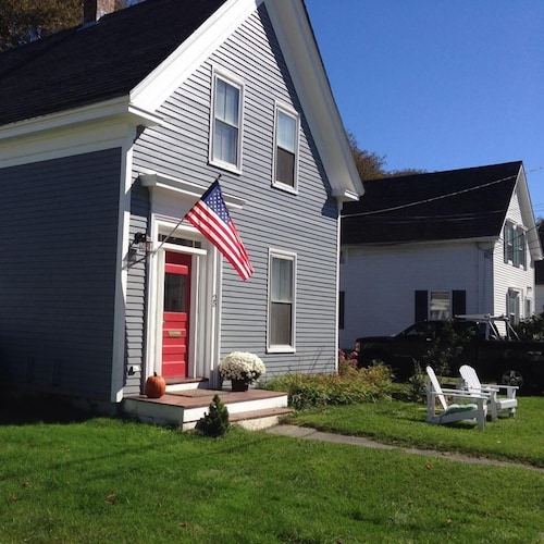 Beautiful South End home, 5 minute walk to downtown and beach! 