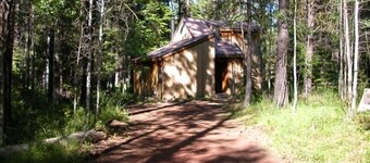 Fall & Winter Comfy Retreat! Black Butte Ranch Charming Boutique Fairway Cabin