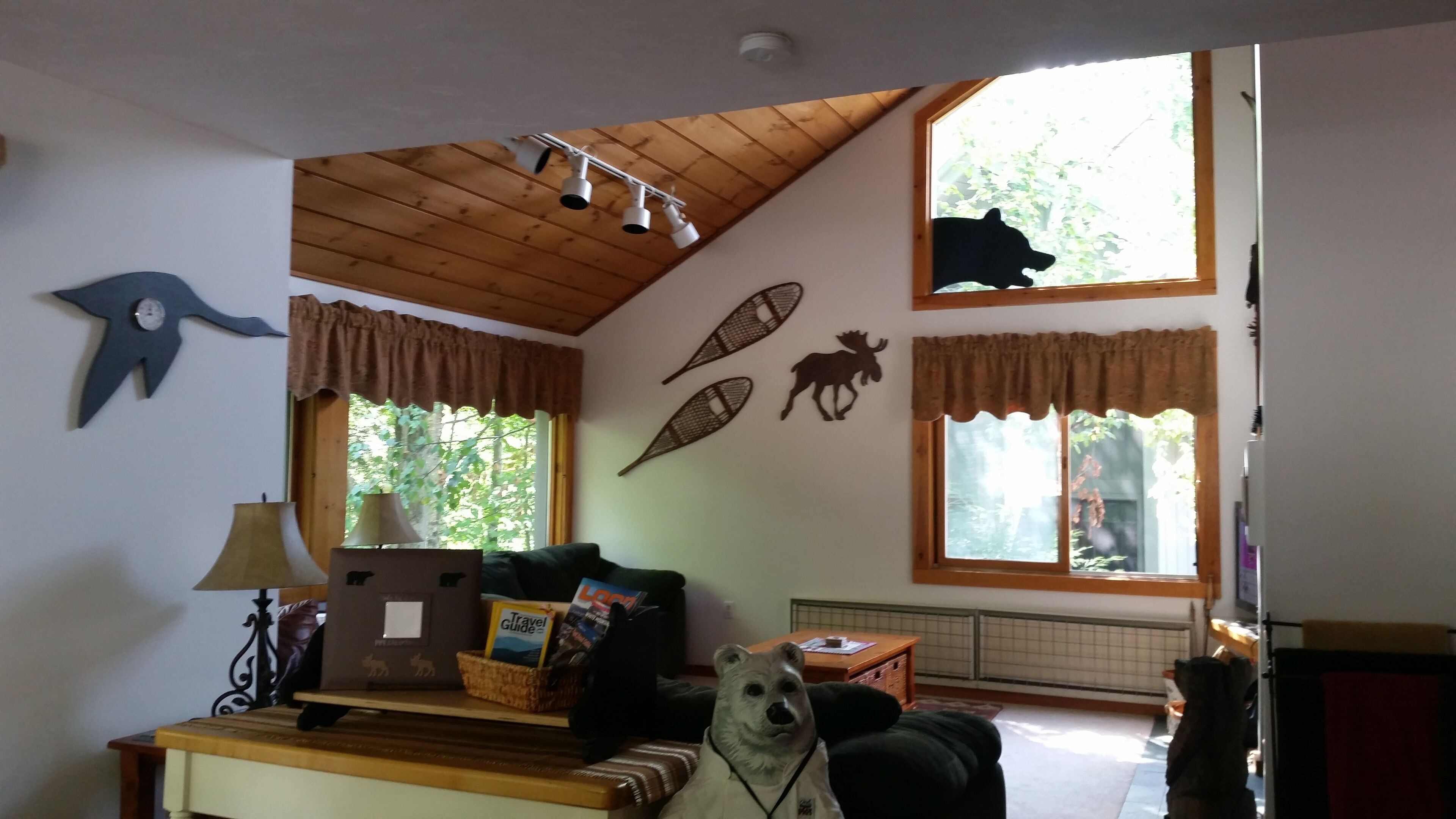 Beautiful Mountain Home Clearbrook's Eagle's Nest, Sleeps 12, Loon Bus Service