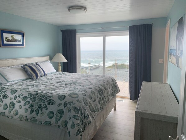 3 bedrooms, travel cot, free WiFi, bed sheets