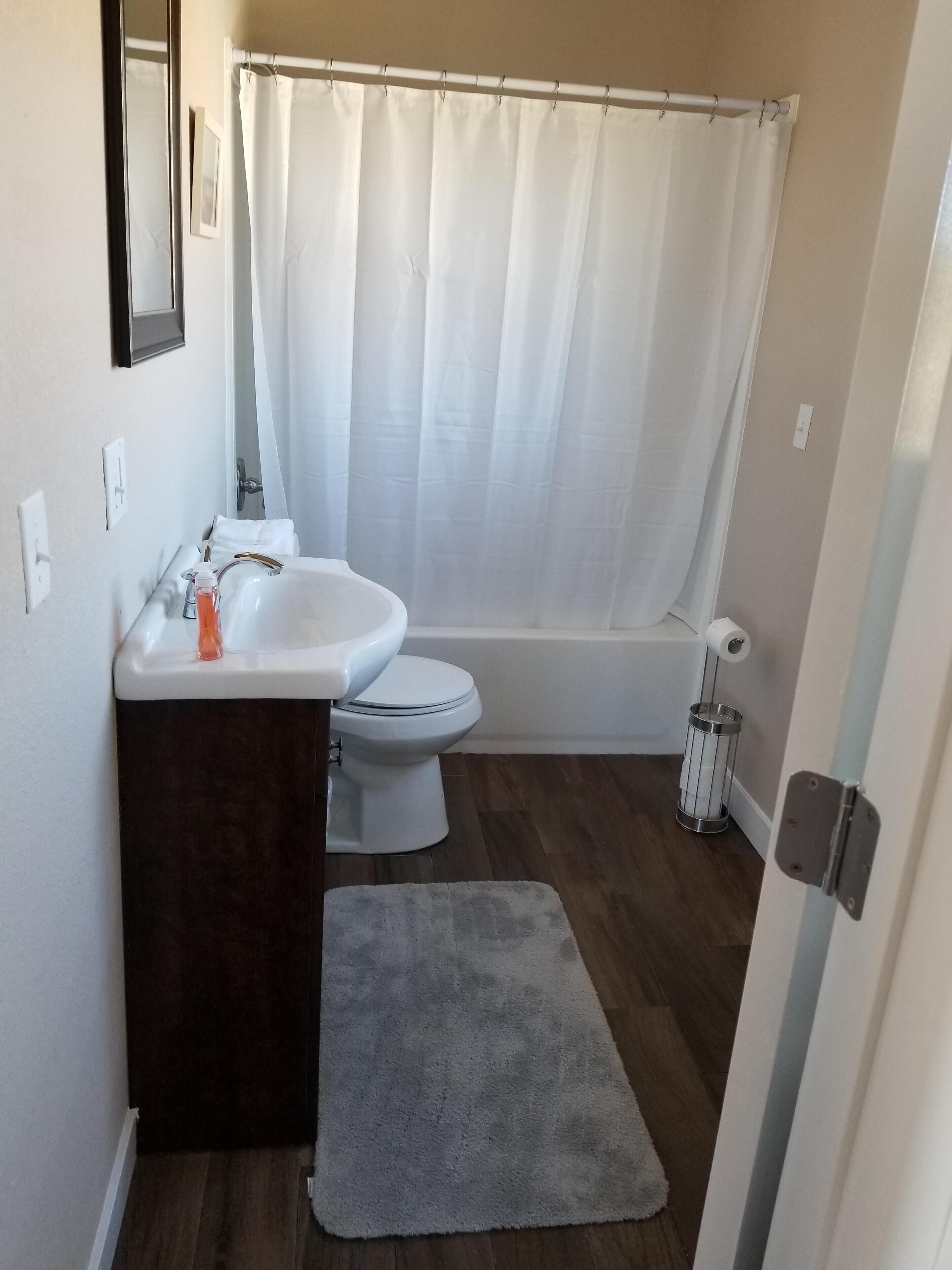 New house with great view of Lake McConaughy.