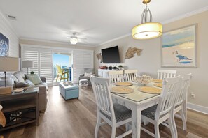 Smart TV, DVD player