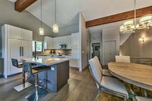 Dining - Town Home with Shared Private Beach, Kayak and Paddle Board. (Zephyr Cove)