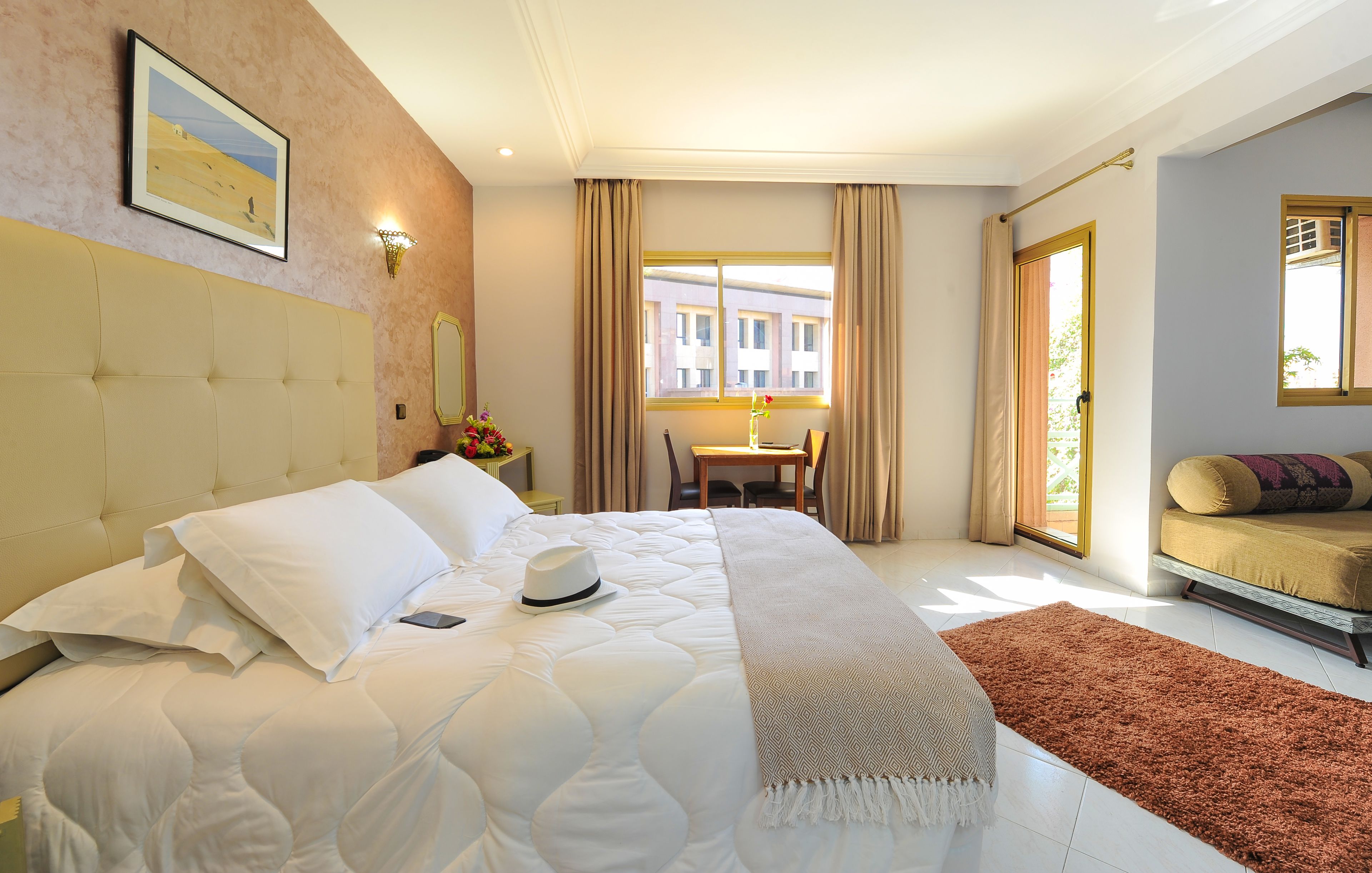 Minibar, in-room safe, individually decorated, individually furnished