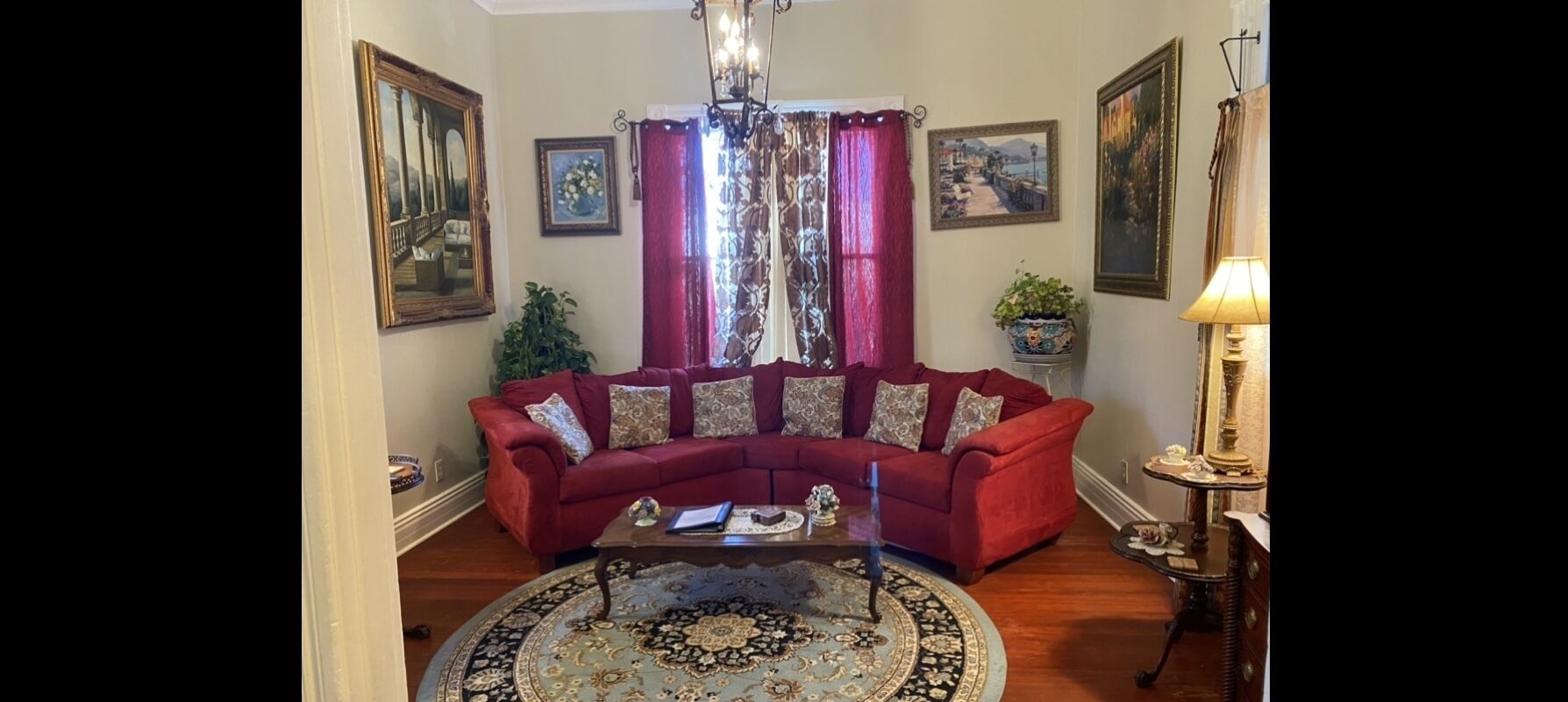 The Downtown House/Suite-One Bedroom/One Bath- Full house in Downtown Tucson