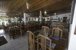 Restaurant - Jacuma's Lodge Hotel (Conde)