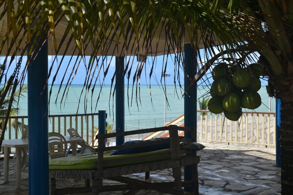 Sundeck - Jacuma's Lodge Hotel (Conde)