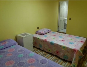 Kamar Double Bisnis, Bebas Asap Rokok, kamar mandi pribadi