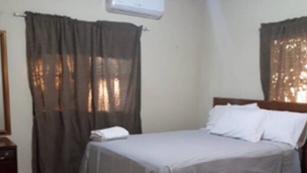 WiFi (free), bed sheets - Hotel Mary Federal (Pedernales)