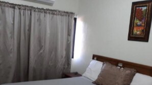 WiFi (free), bed sheets - Hotel Mary Federal (Pedernales)