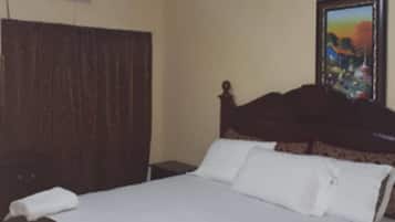 Free WiFi, bed sheets