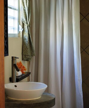 Shower, hair dryer, towels, soap - Coralina- Beautiful Cottage for Two...a Great Value (Vieques)
