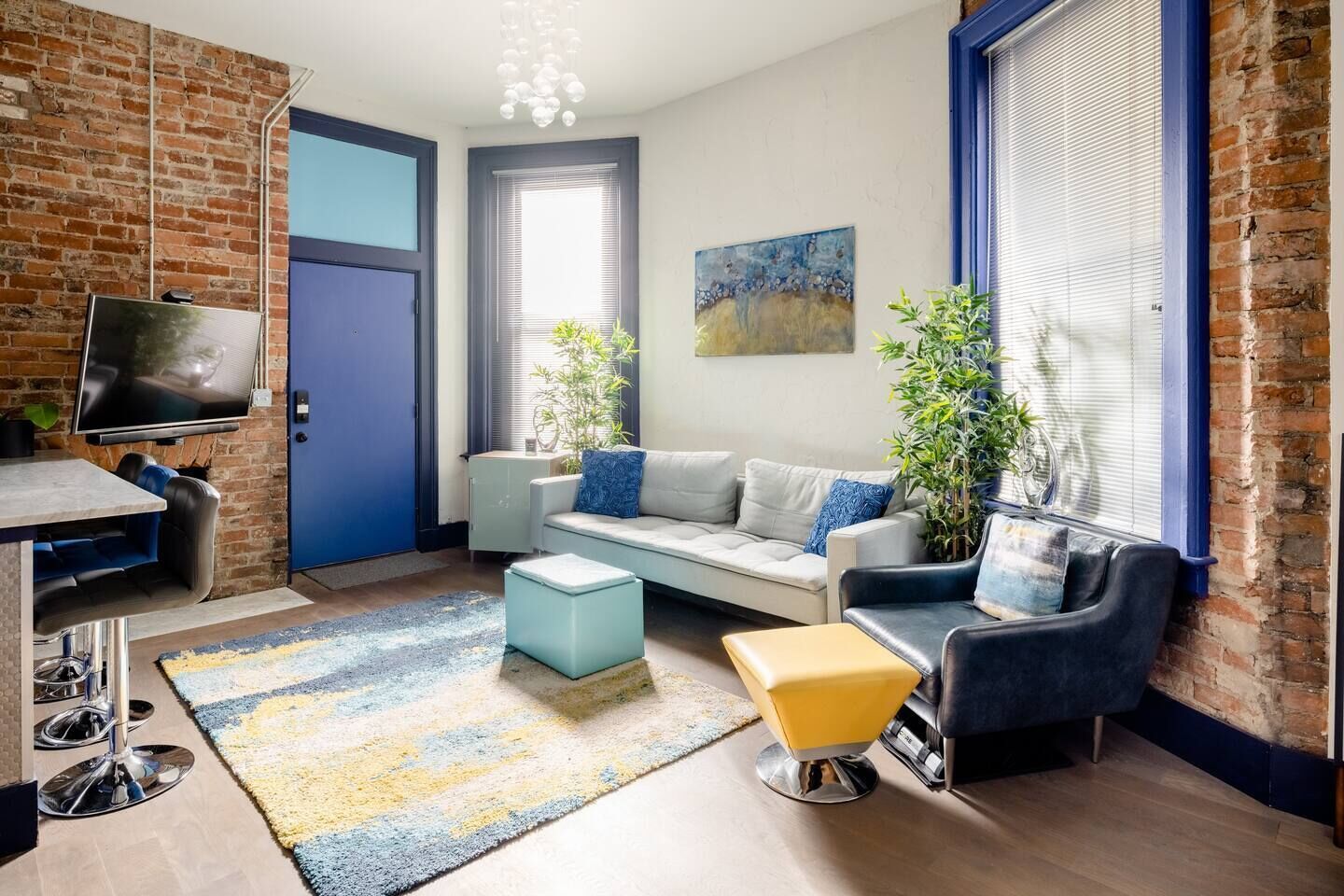 Chic OTR Condo in City's Best Location, w/ Parking
