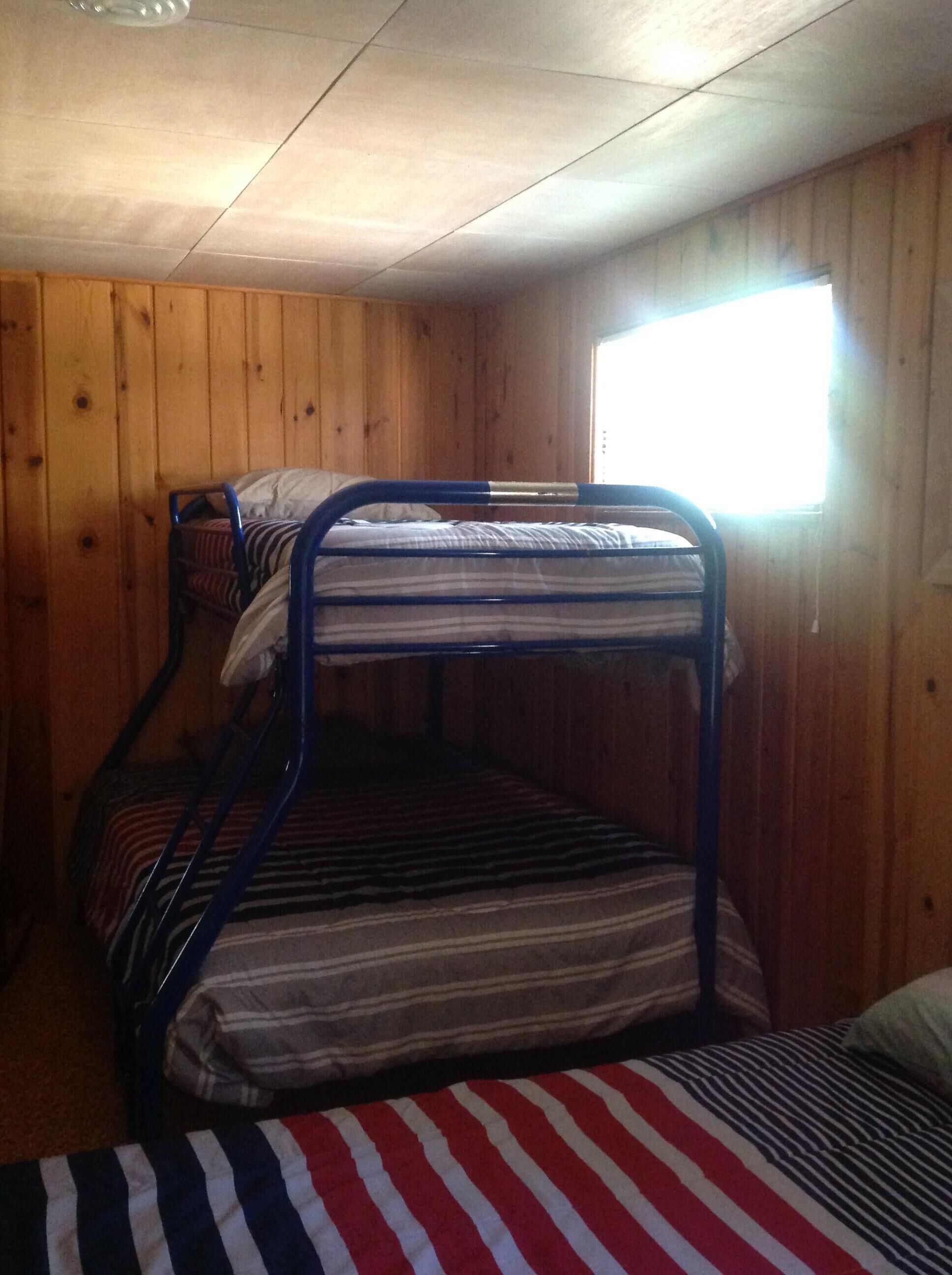 Northeast Michigan Lake Front Cabin (Pet Friendly)