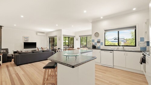 The Haven - sleeps 13