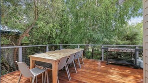 Outdoor dining - The Haven - sleeps 13 (SILVERLEAVES)