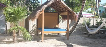 Gumbo Limbo Art Cabana - Stunning Peaceful Cabana, Steps From Ocean, Free Bikes