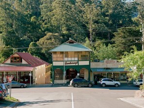Exterior - Ada Cottage - Warburton, Yarra Valley (Warburton)