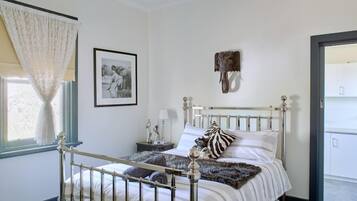 2 chambres, fer et planche à repasser, Wi-Fi gratuit, draps fournis