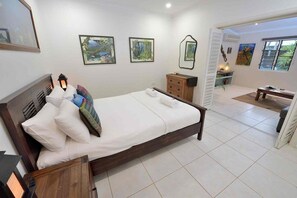 2 Schlafzimmer, Zimmersafe, Bügeleisen/Bügelbrett, WLAN