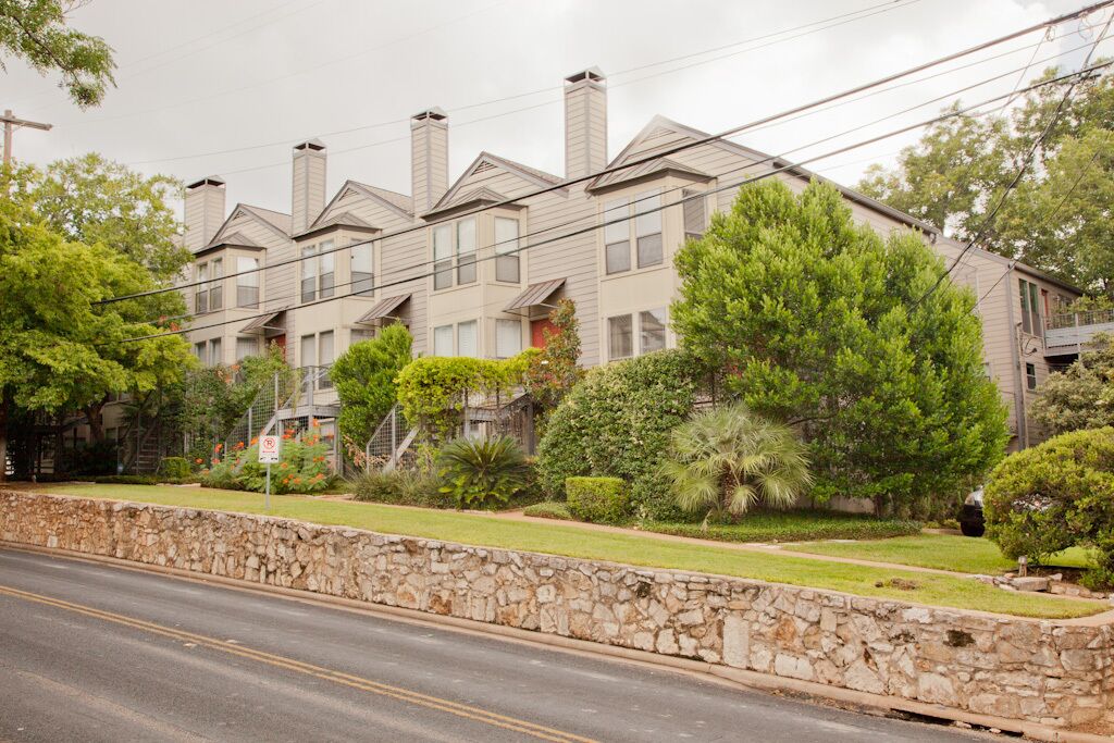 Amazing Views of Downtown 3/2 Townhome newly remodeled