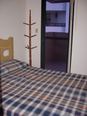 3 slaapkamers, een strijkplank/strijkijzer, gratis wifi