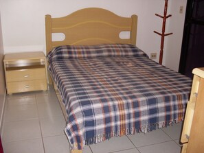 3 habitaciones, tabla de planchar con plancha y wifi gratis