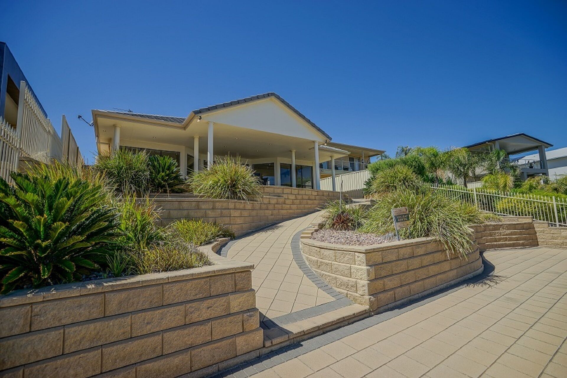 Beautiful marina property with own pontoon — image 25