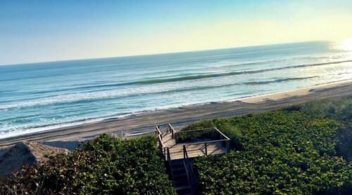 Oceanfront, Private Beach, Boat Dock, Heated Pool, Vero Beach Florida