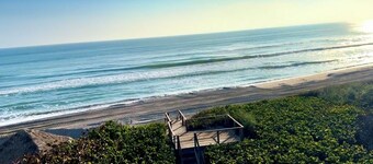 Oceanfront, privat strand, hamn, uppvärmd pool, Vero Beach Florida