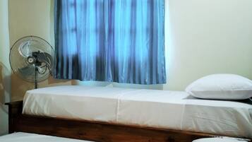 Comfort Cabin, Multiple Beds, Non Smoking | Laptop workspace, iron/ironing board, free WiFi, bed sheets