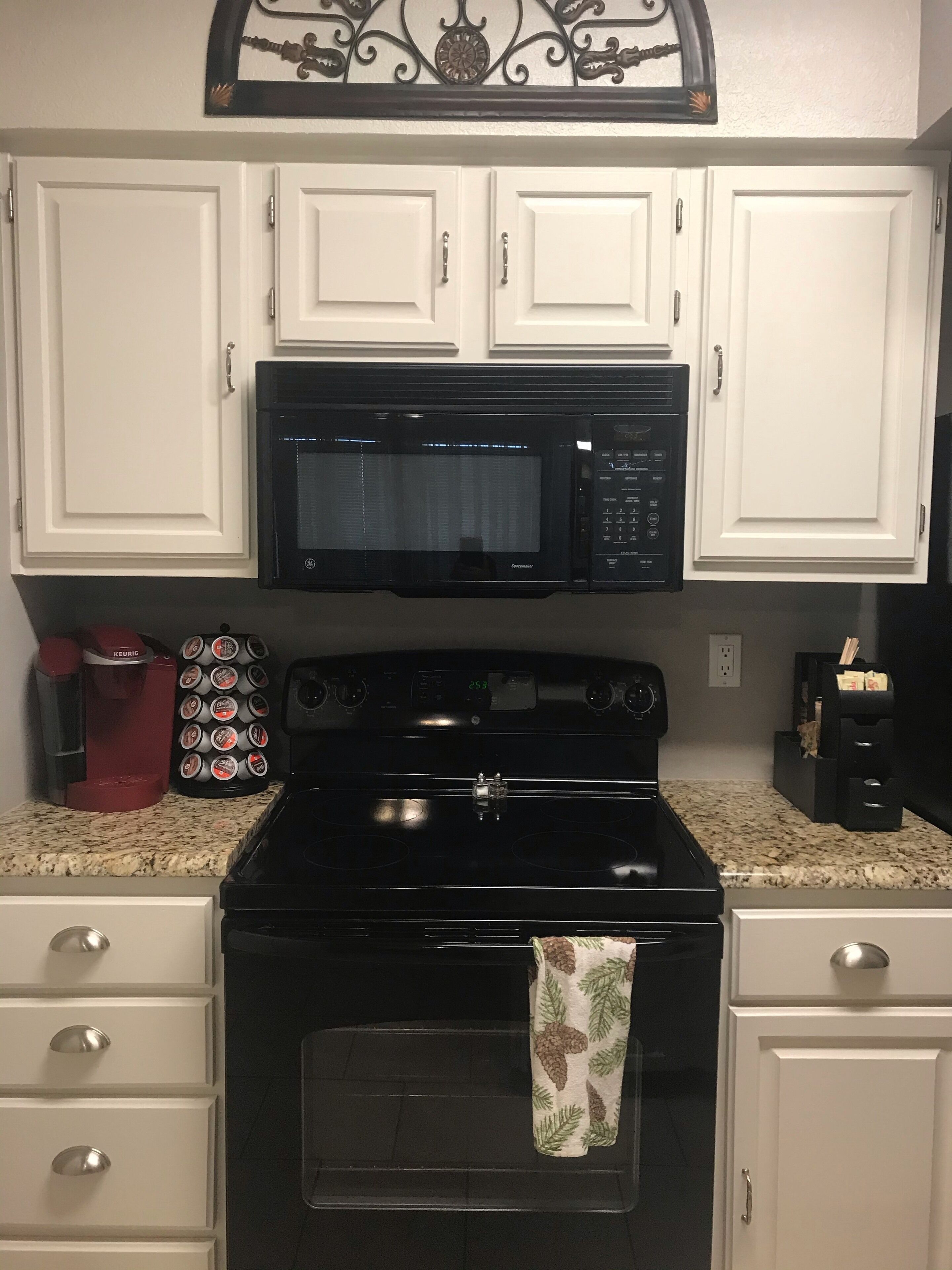 This cozy 1 bedroom condo is located on the The Island on Lake Travis.