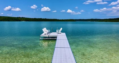 5 bed 3 bath - 10 beds - In town Traverse City with heated Pool on Cedar Lake!