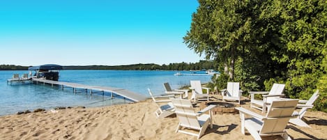 In StrandnĂ€he, LiegestĂŒhle, StrandtĂŒcher
