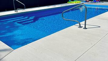 Udendørs pool, opvarmet pool